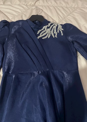 Uzun Kollu Parlak Lacivert Drapeli Abiye Elbise - Görsel 3