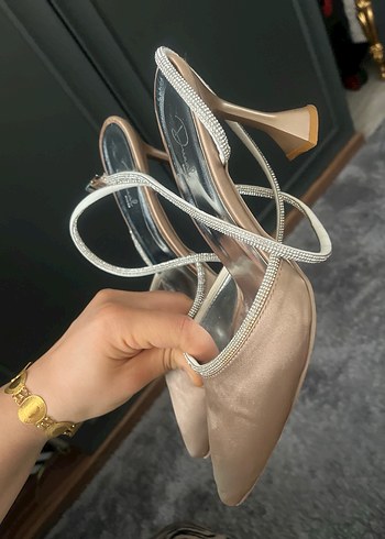 Bej Yılan Desenli Kürk Detaylı İnce Topuklu Ayakkabı - Görsel 3