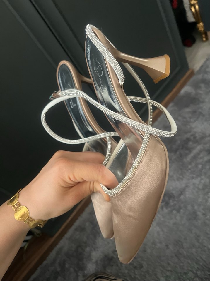 Bej Yılan Desenli Kürk Detaylı İnce Topuklu Ayakkabı - Görsel 3