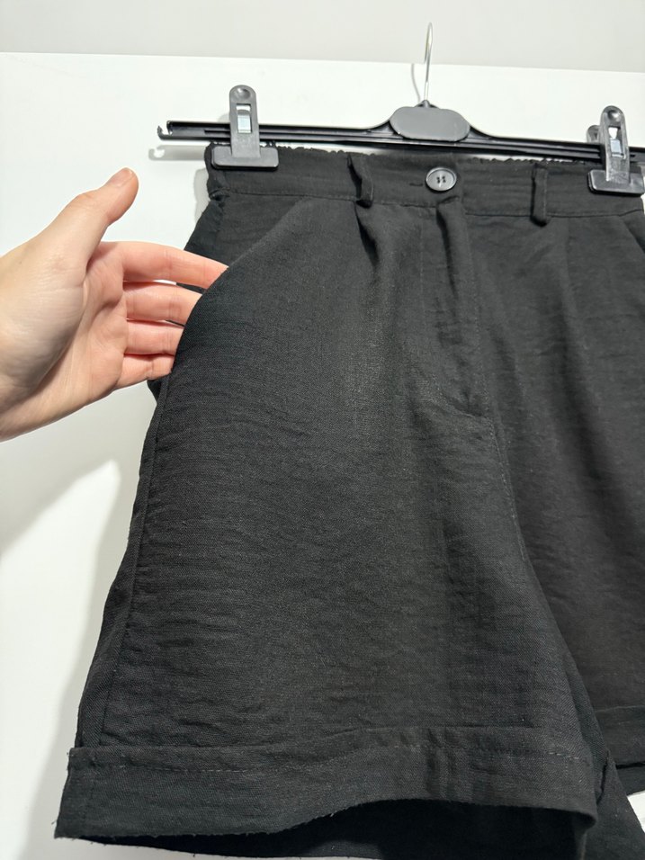 Kadın Siyah Yüksek Bel Şort - Görsel 2