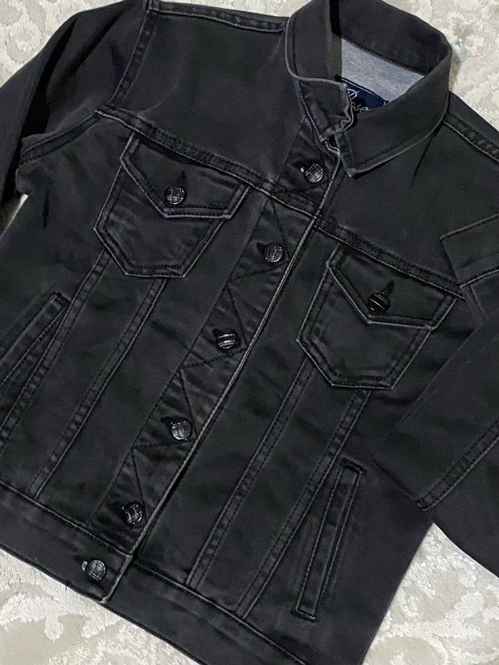 Siyah Düğmeli Kadın kot ceket - Görsel 3