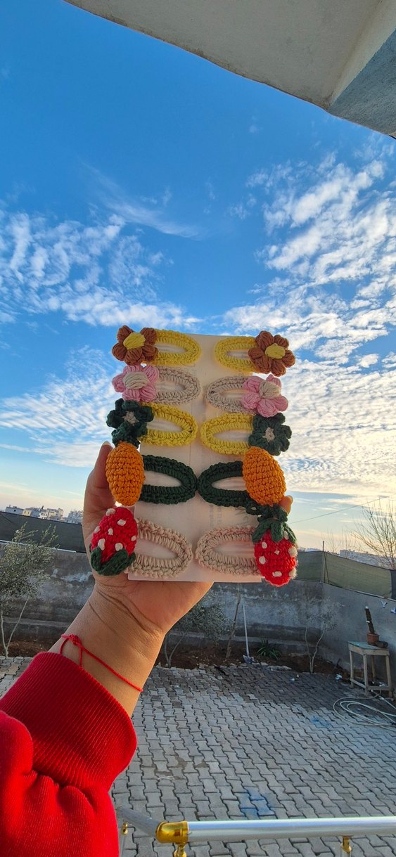 Renkli Nakışlı Örgü Çocuk Saç Tokaları - Görsel 3