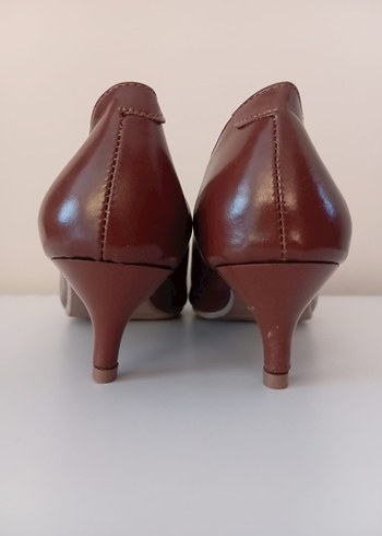 Polaris kahverengi fiyonklu topuklu ayakkabı - Görsel 4