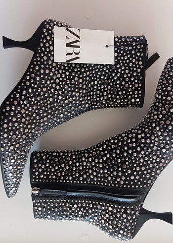 Zara Metal Zımbalı İnce Topuklu Bot - Görsel 2