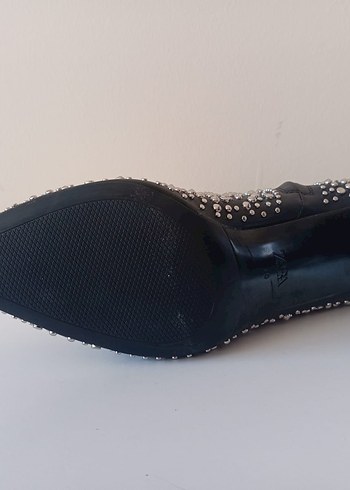 Zara Metal Zımbalı İnce Topuklu Bot - Görsel 5