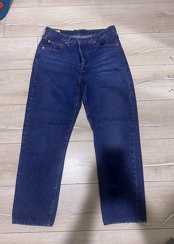 Levis Regular Fit Jeans