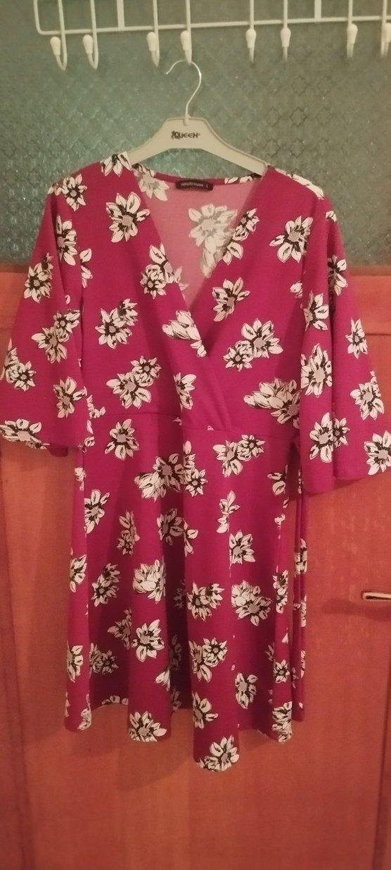 Pembe V Yaka Desenli elbise - Görsel 2