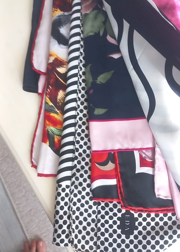 Renkli Drapeli Kadın İpek Fular - Görsel 2