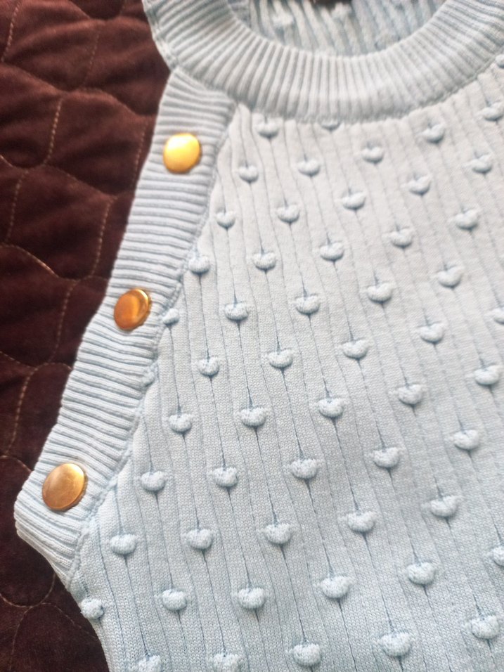 Beyaz Triko Kolsuz Midi Kazak - Görsel 5