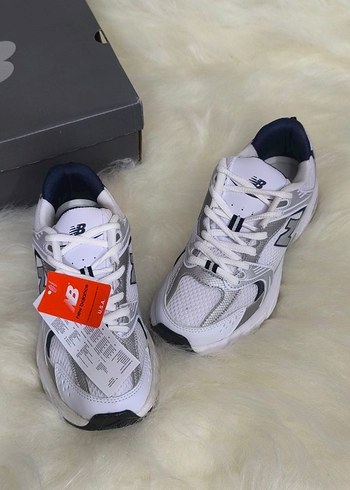 Beyaz Gri New Balance Spor Ayakkabı - Görsel 2