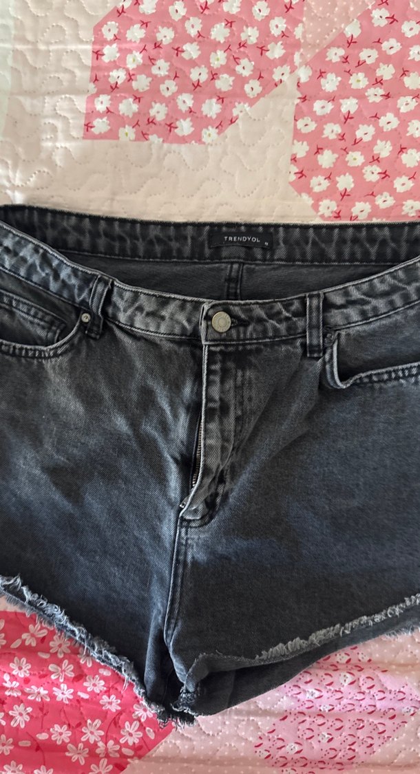 Kadın Gri Siyah  Mini Kot Şort - Görsel 4