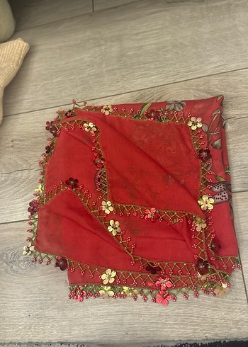 El işi Kırmızı boncuklu çember kadın eşarp - Görsel 2