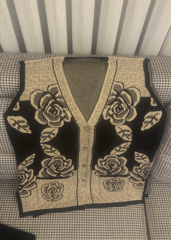 V yaka desenli uzun örgü kadın yelek - Görsel 3