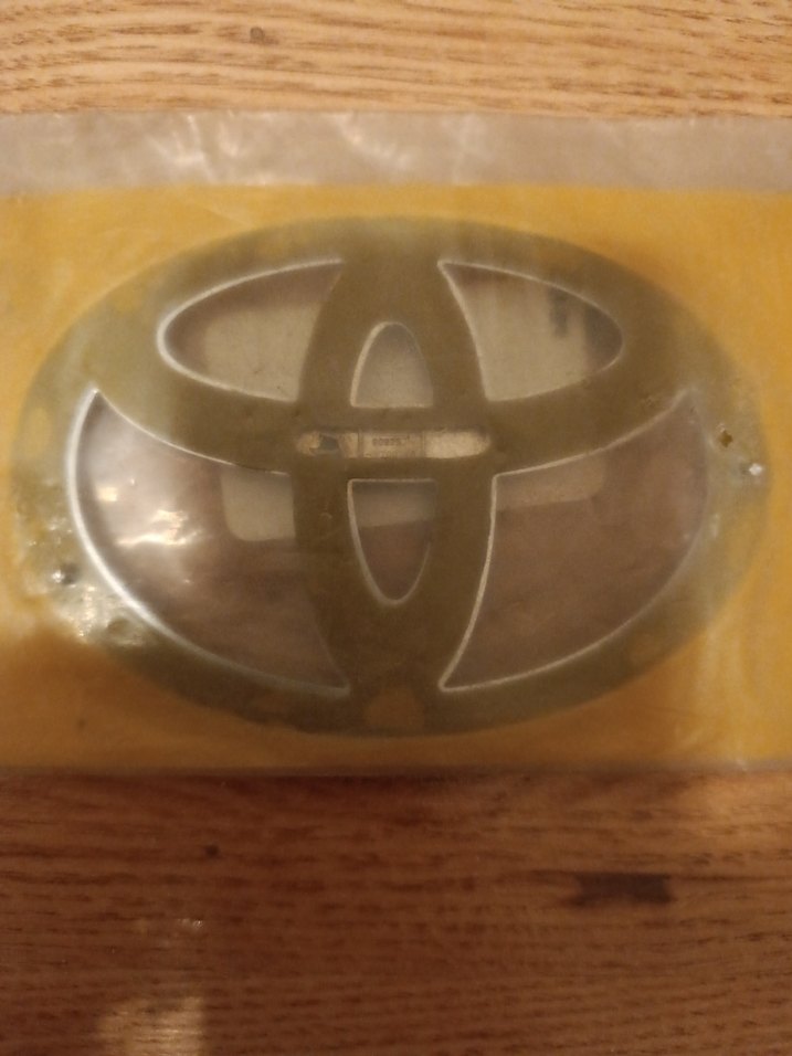 Toyota Corolla 2013 / 2019 Arka Amblem - Görsel 4