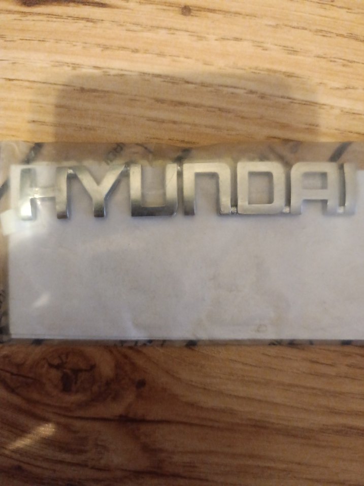 HYUNDAİ GETZ BAGAJ YAZISI 863102C020


ORJİNAL VE SIFIR - Görsel 3