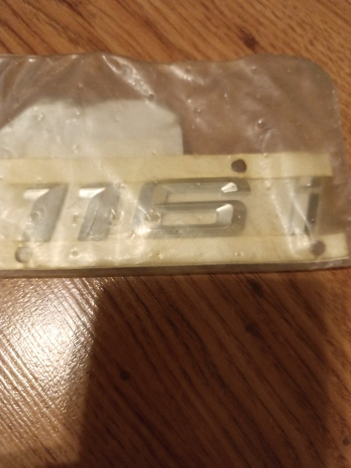 BMW F20 KASA 116 İ BAGAJ YAZISI 

ORJİNAL VE SIFIR 

51147135547 - Görsel 5