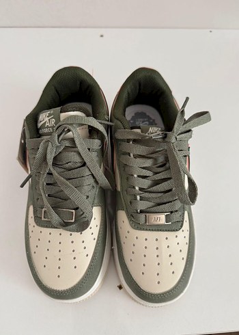 Nike Air Force 1 Gri Kadın Spor Ayakkabı - Görsel 4