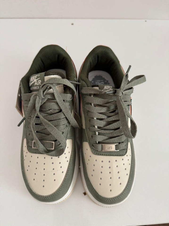 Nike Air Force 1 Gri Kadın Spor Ayakkabı - Görsel 4