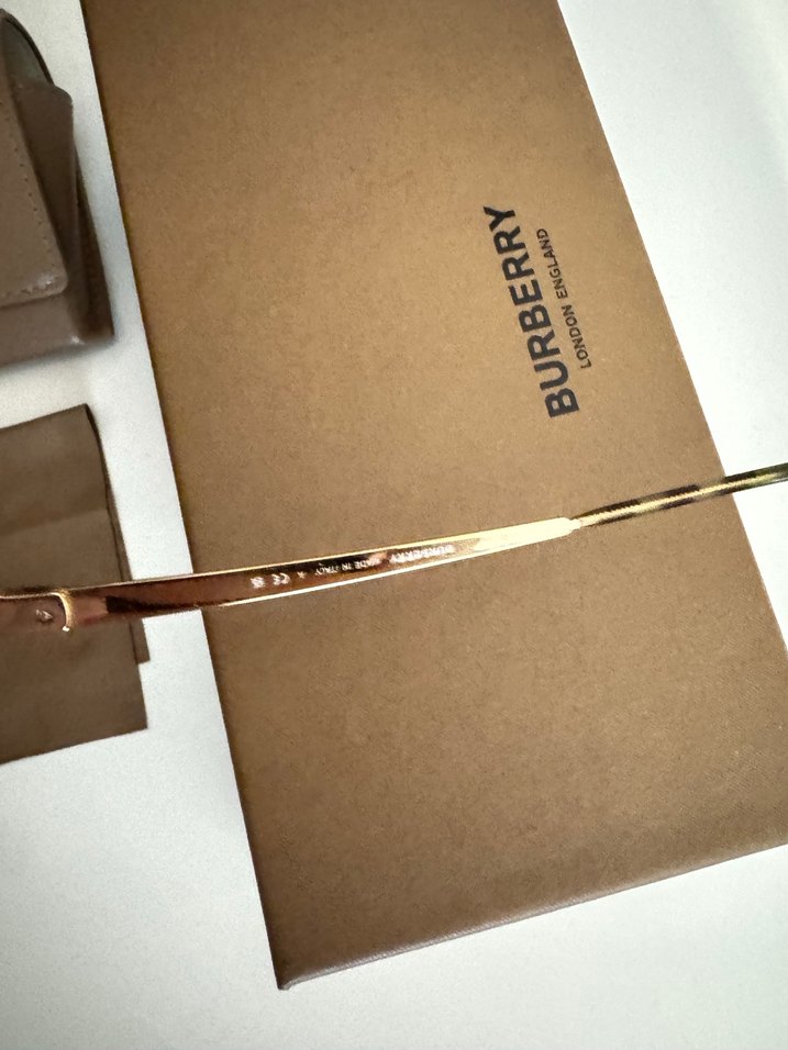 Burberry Altın Çerçeveli Gri erkekGözlüğü - Görsel 3