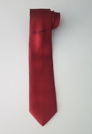 B18 Kırmızı Atatürk imzalı kravat 