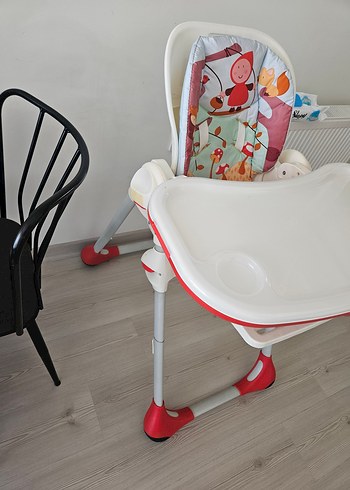 Kırmızı Desenli Bebek Mama Sandalyesi - Görsel 2