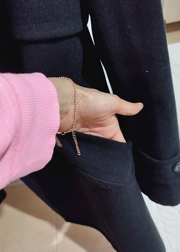 Düğmeli Siyah Kaban bayan - Görsel 2