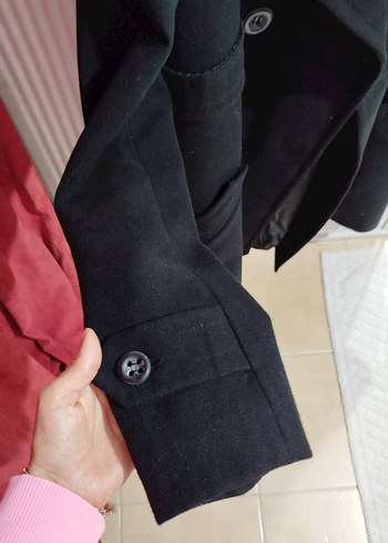 Düğmeli Siyah Kaban bayan - Görsel 3