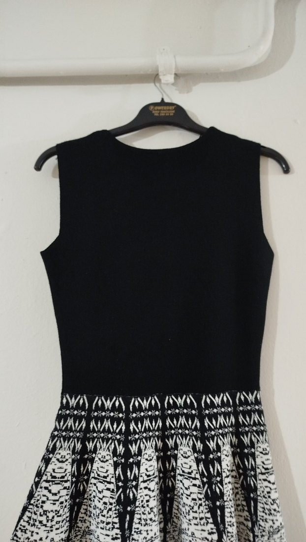 Kadın Siyah Zebra Desenli Uzun Triko Elbise - Görsel 4