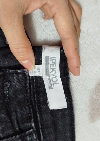 Düğmeli Siyah Regular Fit Kadın Jean - Görsel 5