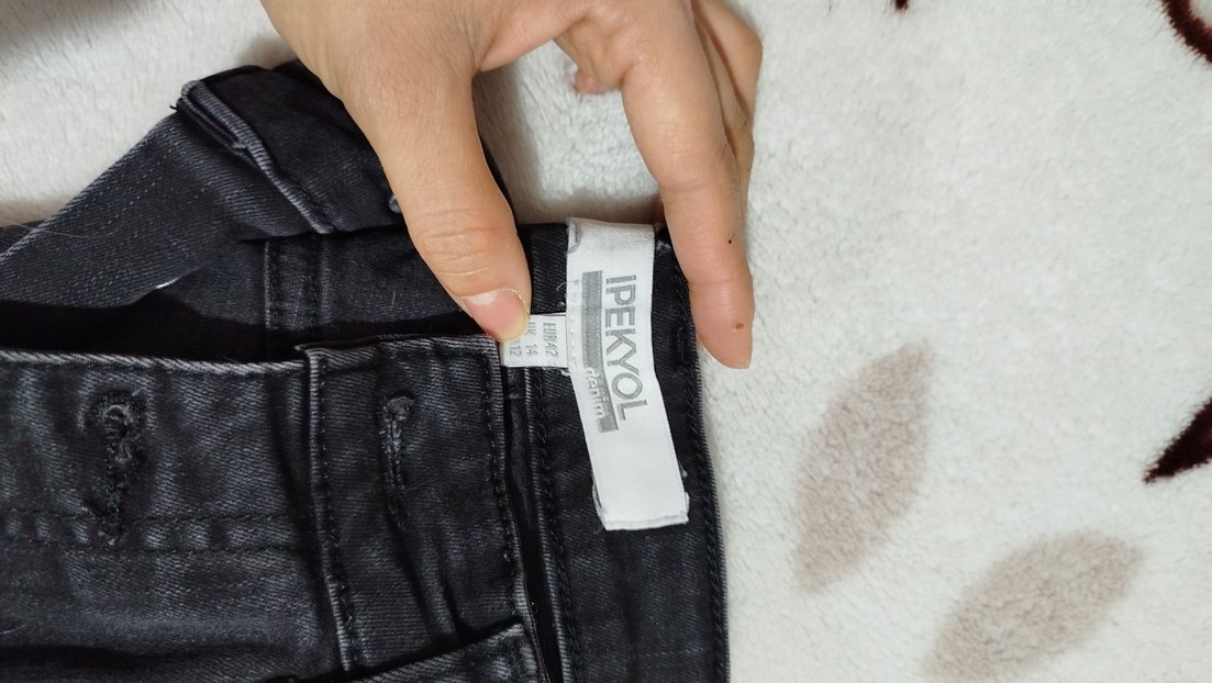 Düğmeli Siyah Regular Fit Kadın Jean - Görsel 5