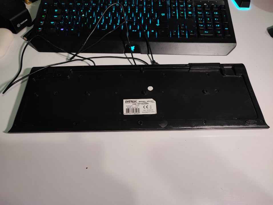 Kırmızı Detaylı Siyah Everest Klavye - Görsel 2