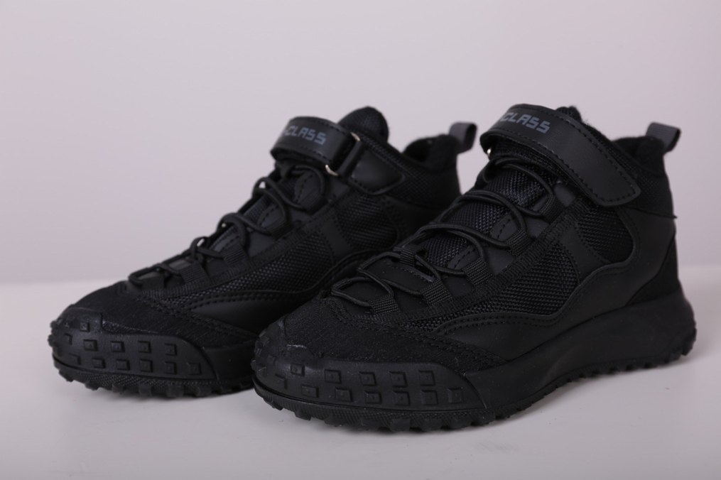 Siyah erkek çocuk sportif bot - Görsel 4