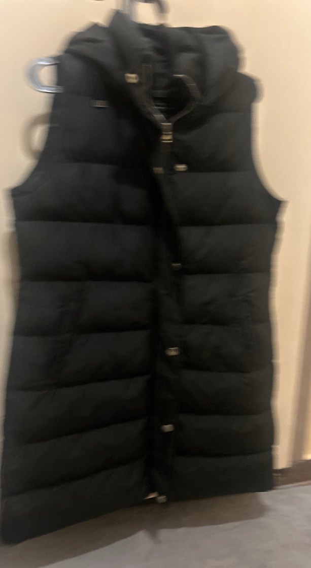 Siyah Kapüşonlu Düğmeli Kadın Yelek - Görsel 2