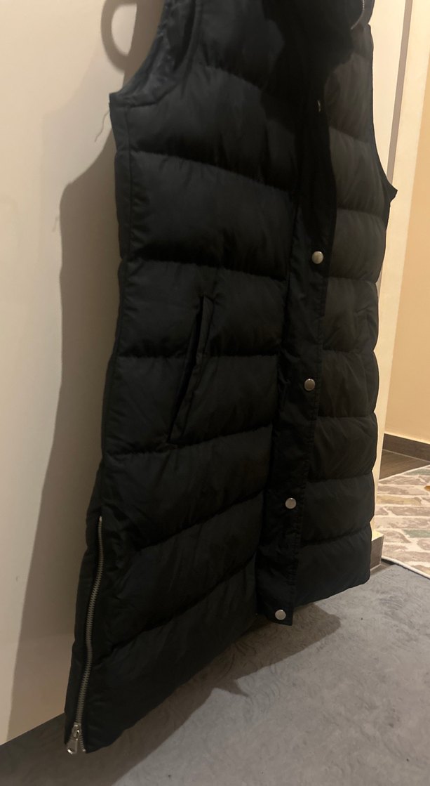 Siyah Kapüşonlu Düğmeli Kadın Yelek - Görsel 3