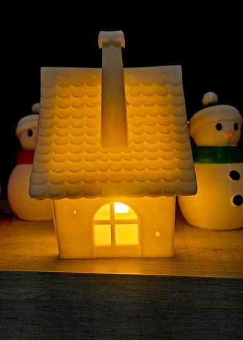 Işıklı Beyaz Ev Figürü - Görsel 7