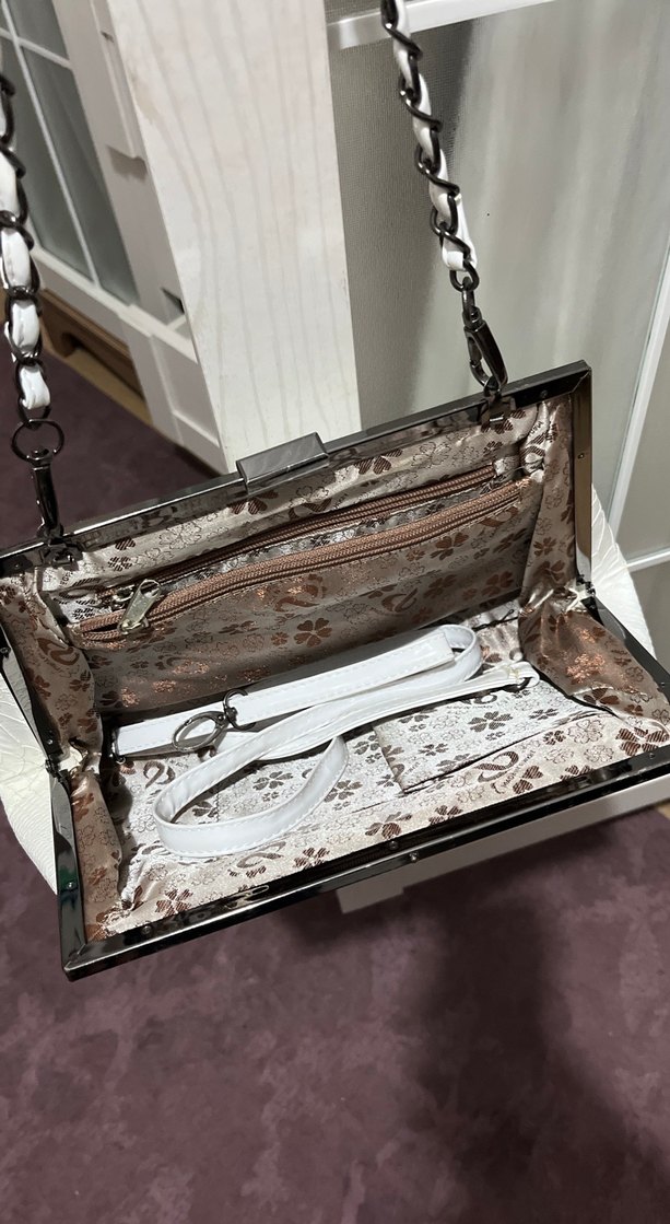 Beyaz Yılan Derisi Desenli Zincir Detaylı Kadın Çanta - Görsel 3