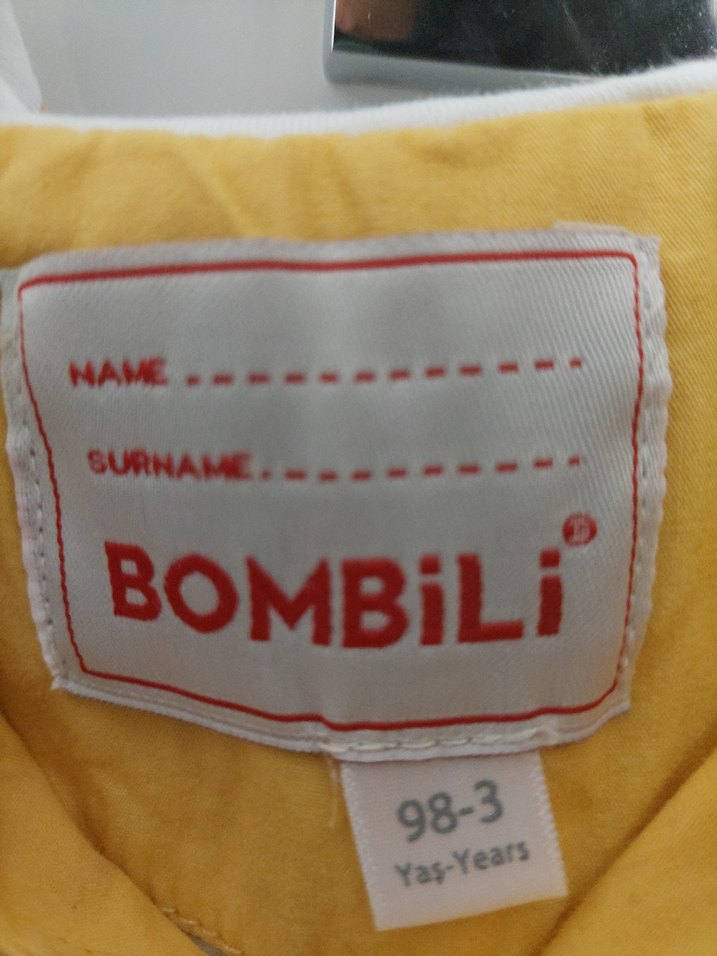 Sarı Düğmeli Erkek Çocuk Yağmurluk - Görsel 3