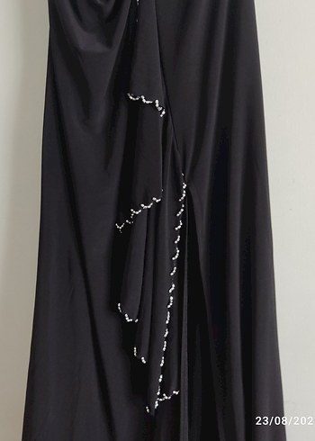 Siyah Nakışlı Uzun Straplez Gotik Elbise - Görsel 4