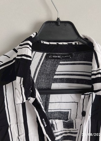 Düğmeli Siyah Beyaz Uzun Kadın Tunik - Görsel 3