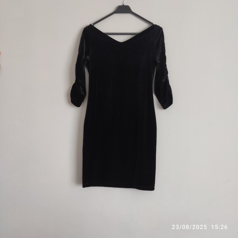 Siyah Nakışlı Uzun Kollu Midi Elbise - Görsel 3