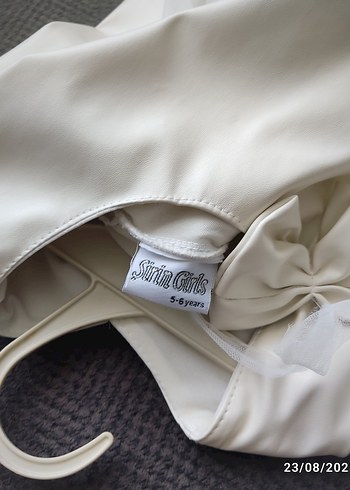 Uzun Kollu Beyaz Kız Çocuk Elbise - Görsel 3