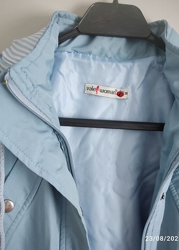 Mavi Midi Boy Düğmeli Kadın Yağmurluk - Görsel 3