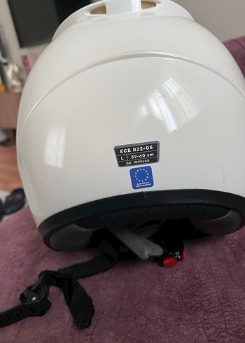 Beyaz Minimalist Motosiklet Kaskı Velcro - Görsel 5