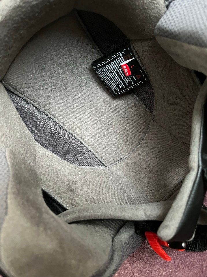 Beyaz Minimalist Motosiklet Kaskı Velcro - Görsel 4