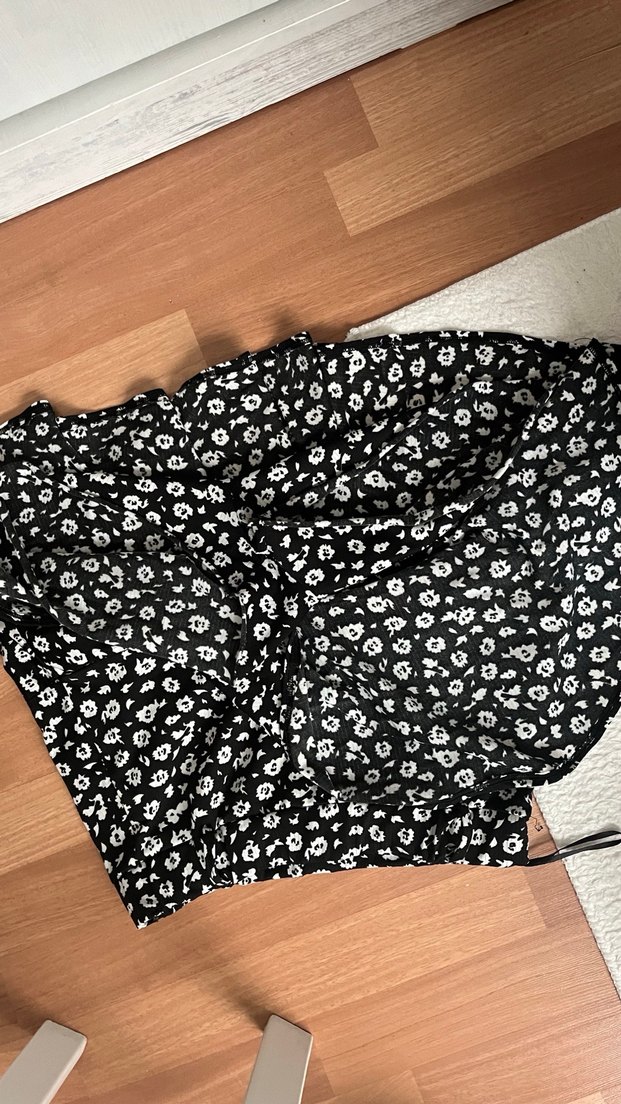 Siyah Çiçek Desenli Fırfırlı Mini şortlu Etek - Görsel 4