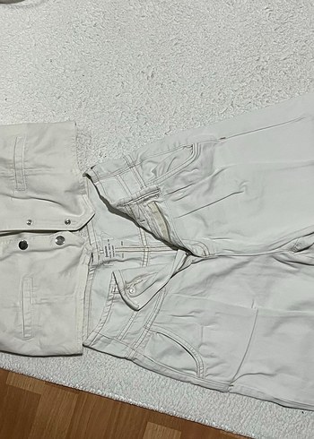 Düğmeli Keten ceket ve bej jean - Görsel 3