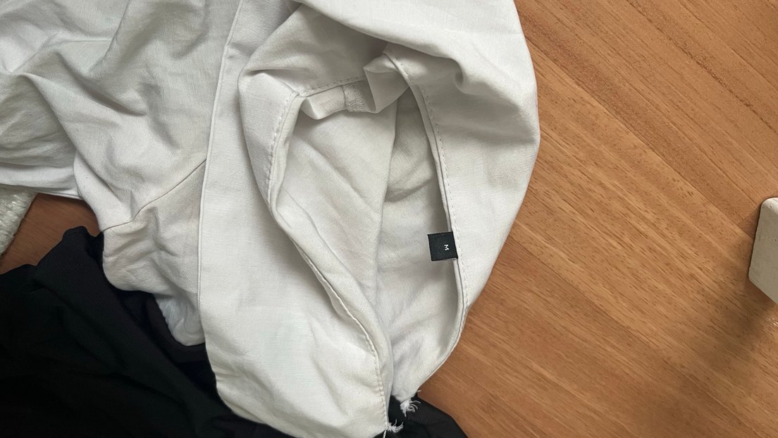 V Yaka Siyah Uzun Kollu bluz asimetrik - Görsel 5