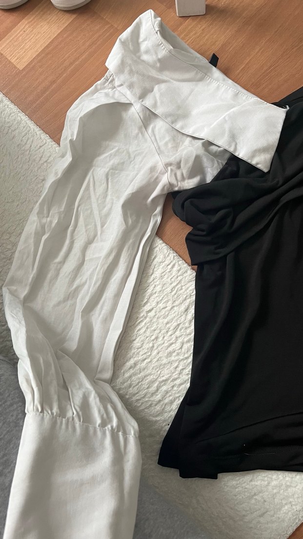 V Yaka Siyah Uzun Kollu bluz asimetrik - Görsel 2