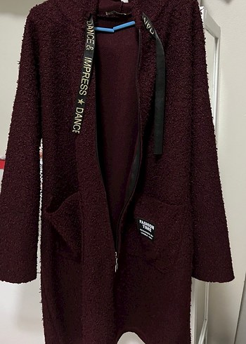 Bordo Kapüşonlu Uzun Kollu Kadın Kaban - Görsel 7