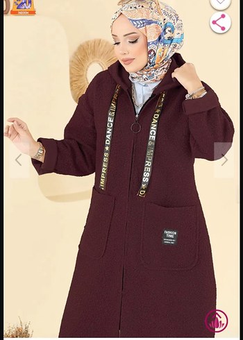 Bordo Kapüşonlu Uzun Kollu Kadın Kaban - Görsel 4